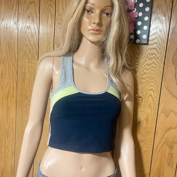 Beyond Yoga" Peloton Crop Tank - Picture 6 of 14